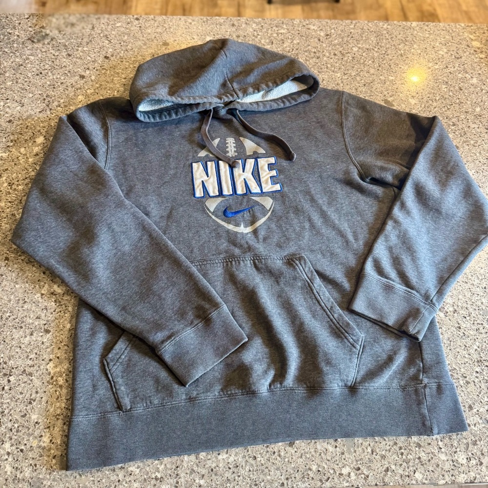 Nike l Embroidered Football Hoodie l Men’s Size M